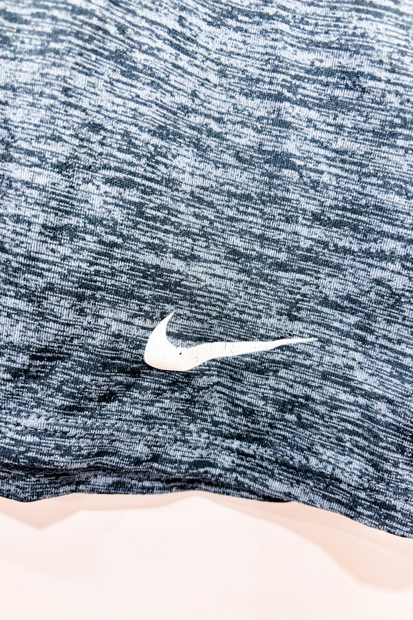 T-shirt de sport gris (s)-Nike-La Penderie du Paradis 🕊