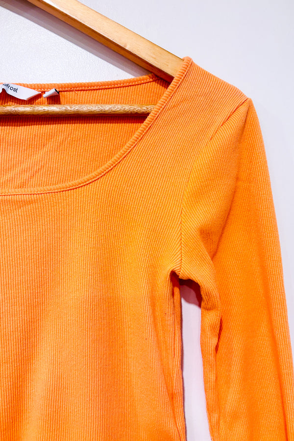 Chandail court orange côtelé (m)-Defrost-La Penderie du Paradis 🕊