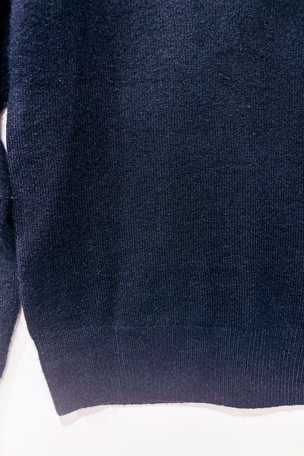 Chandail noir en tricot avec dentelle fleurie (s) seconde main - RW&CO.- La Penderie du Paradis