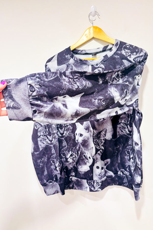 Chandail crewneck gris avec chats seconde main - SHEIN- La Penderie du Paradis