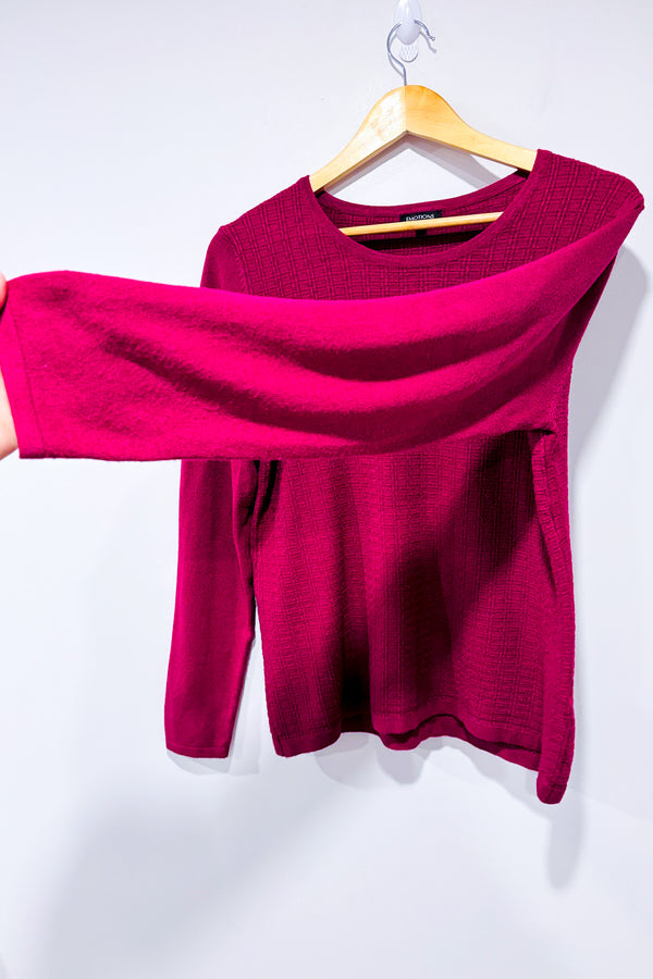 Chandail framboise en tricot léger seconde main - Emotions- La Penderie du Paradis