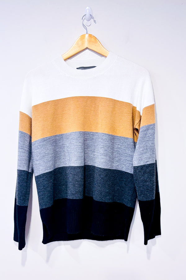 Chandail en tricot blanc gris et beige seconde main - French Connection- La Penderie du Paradis