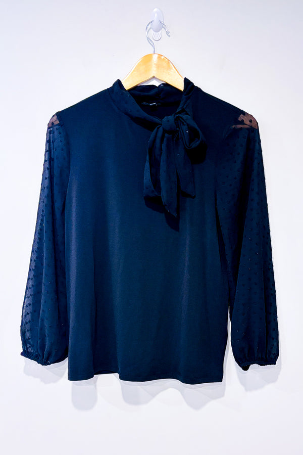 Haut noir fluide avec manches transparentes seconde main - Cable & Gauge- La Penderie du Paradis