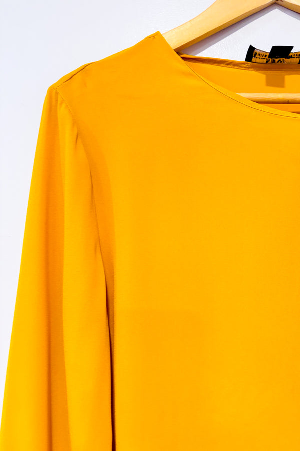 Haut safran fluide seconde main - SFW Suitable for Work- La Penderie du Paradis
