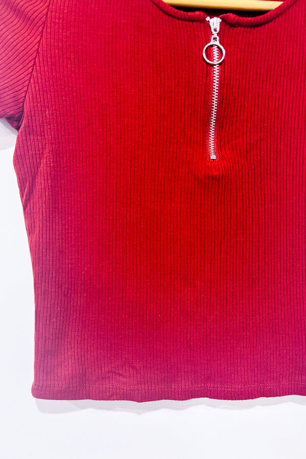 T-shirt court côtelé bourgogne à zip seconde main - Garage- La Penderie du Paradis