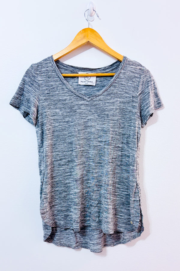 T-shirt léger gris chiné seconde main - Point Zero- La Penderie du Paradis