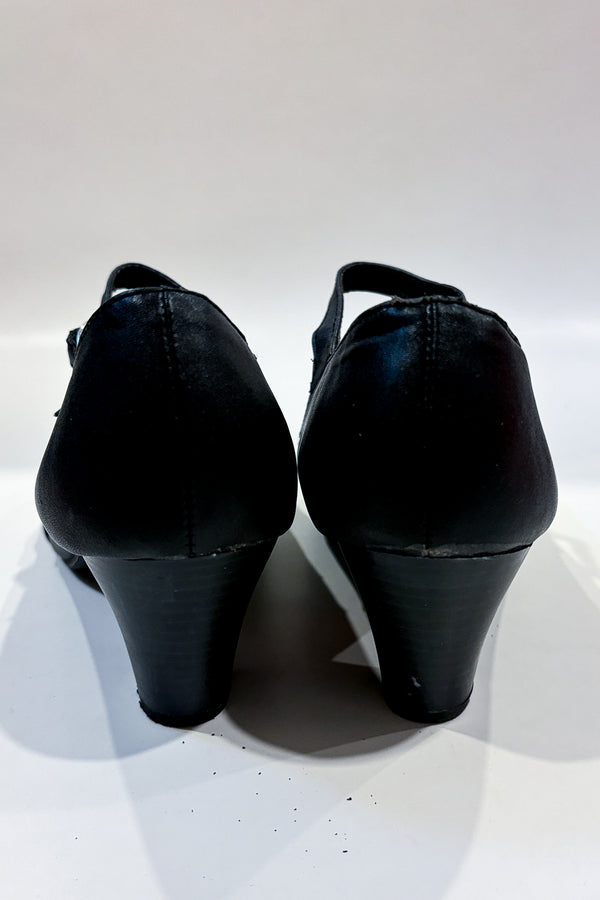 Chaussures noires (9) -- La Penderie du Paradis 🕊