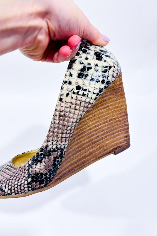 Chaussures beige et noir motif serpent (8.5)-Kenneth Cole Reaction-La Penderie du Paradis đ