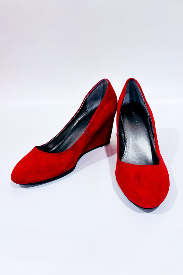 Chaussures rouges en suède avec talon compensé (7)-Bandolino-La Penderie du Paradis 🕊