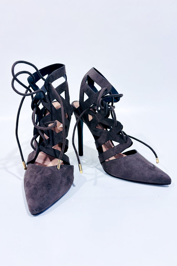 Chaussures grises lacées en suède (6.5)*-Call It Spring-La Penderie du Paradis 🕊