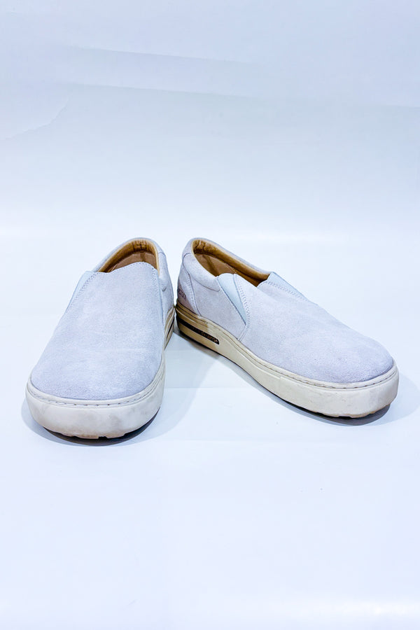 Chaussures slip-on Oswego beiges en suède* seconde main - Birkenstock- La Penderie du Paradis