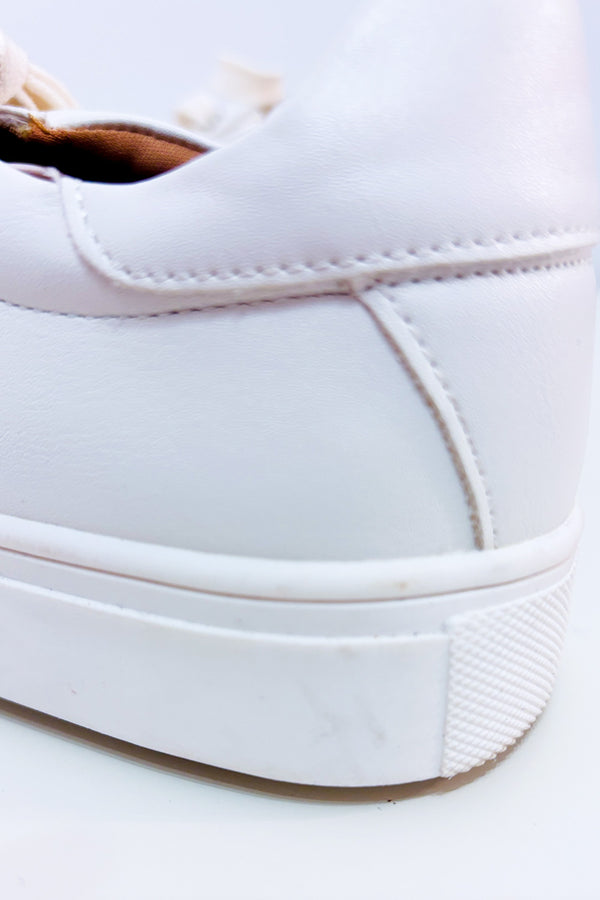 Chaussures blanches Austerly en similicuir seconde main - Dolce Vita- La Penderie du Paradis
