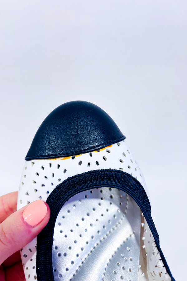 Chaussures ballerine blanches et noires (7)-Dexflex by Dexter-La Penderie du Paradis 🕊