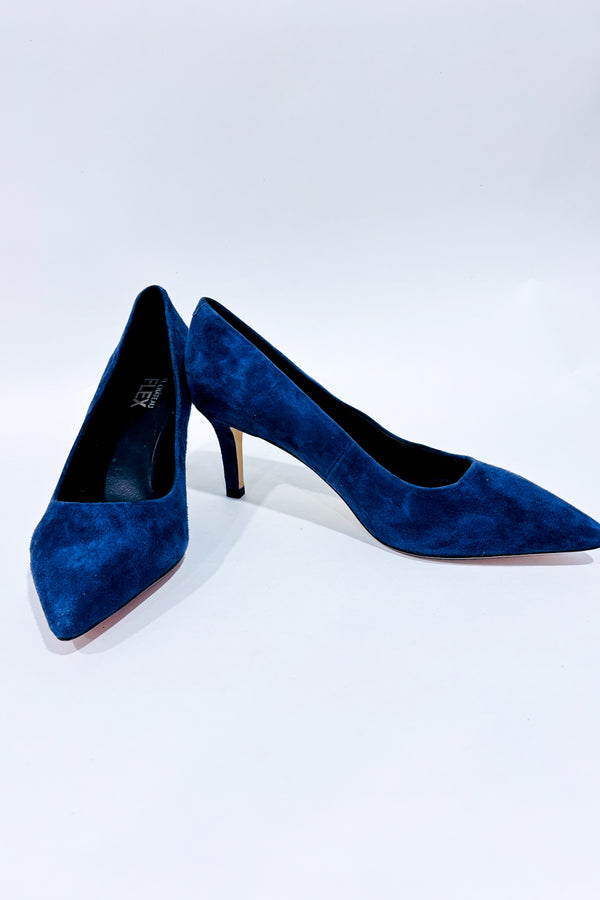 Chaussures marine en suède (9.5)-Le Château-La Penderie du Paradis 🕊