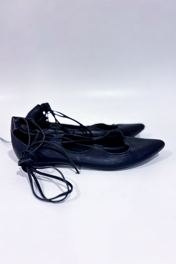 Chaussures noire lacées (7)-GAP-La Penderie du Paradis 🕊