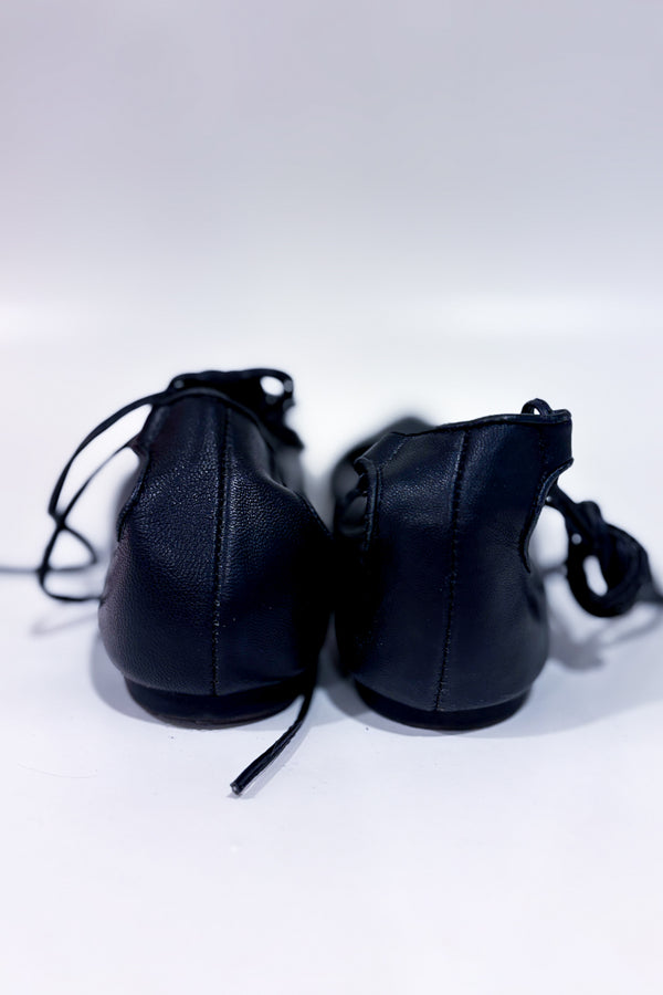 Chaussures noire lacées (7)-GAP-La Penderie du Paradis 🕊