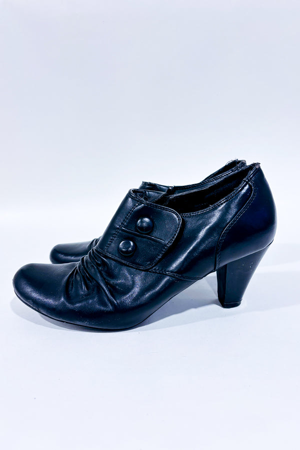 Chaussures noires (7.5)-Alberto-La Penderie du Paradis 🕊