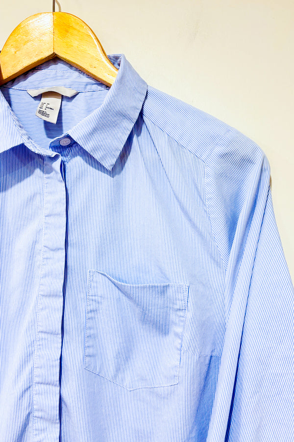 Chemise bleue et blanche rayée (s)-H&M-La Penderie du Paradis 🕊