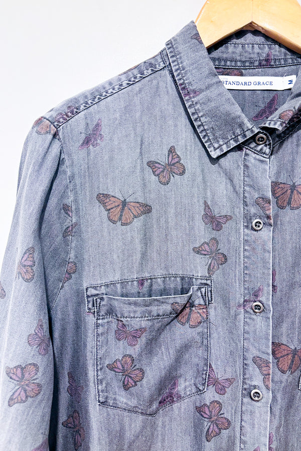 Chemise grise avec papillons (m)-Standard Grace-La Penderie du Paradis 🕊