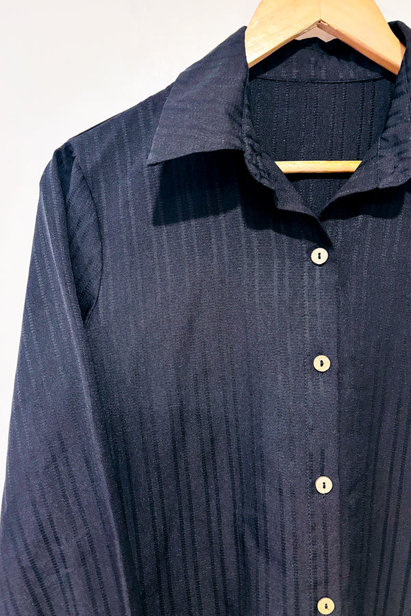 Chemise noire à rayures (m)-Autres-La Penderie du Paradis 🕊