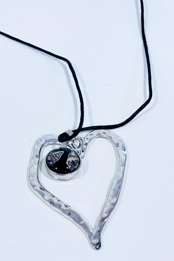 Collier noir pendentif coeur argent-Autres-La Penderie du Paradis 🕊