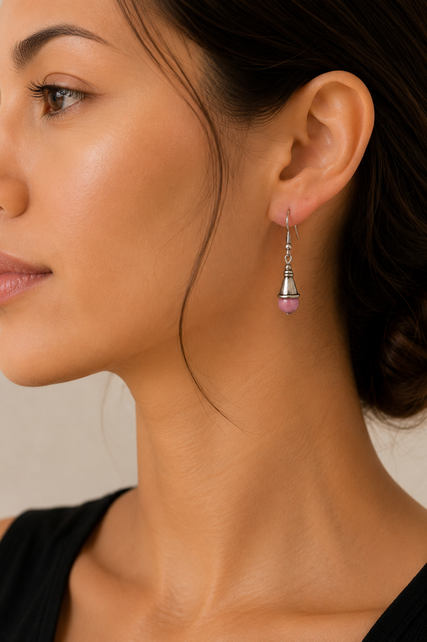 Boucles d'oreilles pendantes argentées avec perles roses seconde main - Autres- La Penderie du Paradis