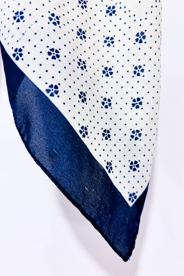 Foulard beige et marine fleuri-Autres-La Penderie du Paradis 🕊