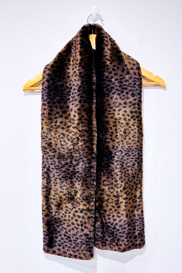Écharpe vintage en fourrure motif léopard* seconde main - Madobe- La Penderie du Paradis