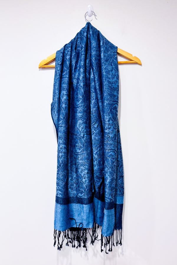 Écharpe bleue scintillante à motifs* seconde main - Pashmina- La Penderie du Paradis