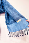 Écharpe bleue scintillante à motifs* seconde main - Pashmina- La Penderie du Paradis