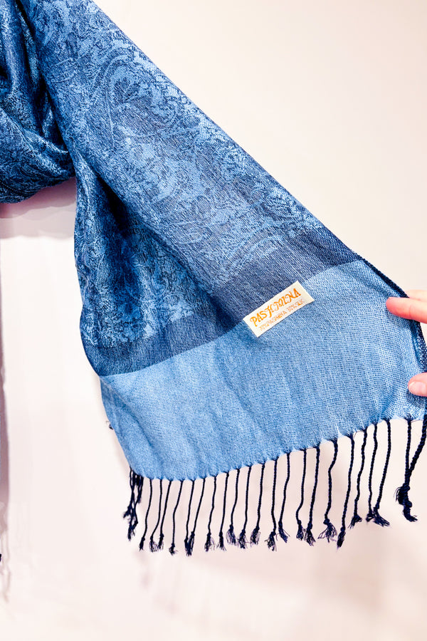 Écharpe bleue scintillante à motifs* seconde main - Pashmina- La Penderie du Paradis