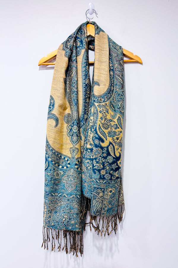 Foulard paisley bleu et beige scintillant à franges seconde main - Autres- La Penderie du Paradis