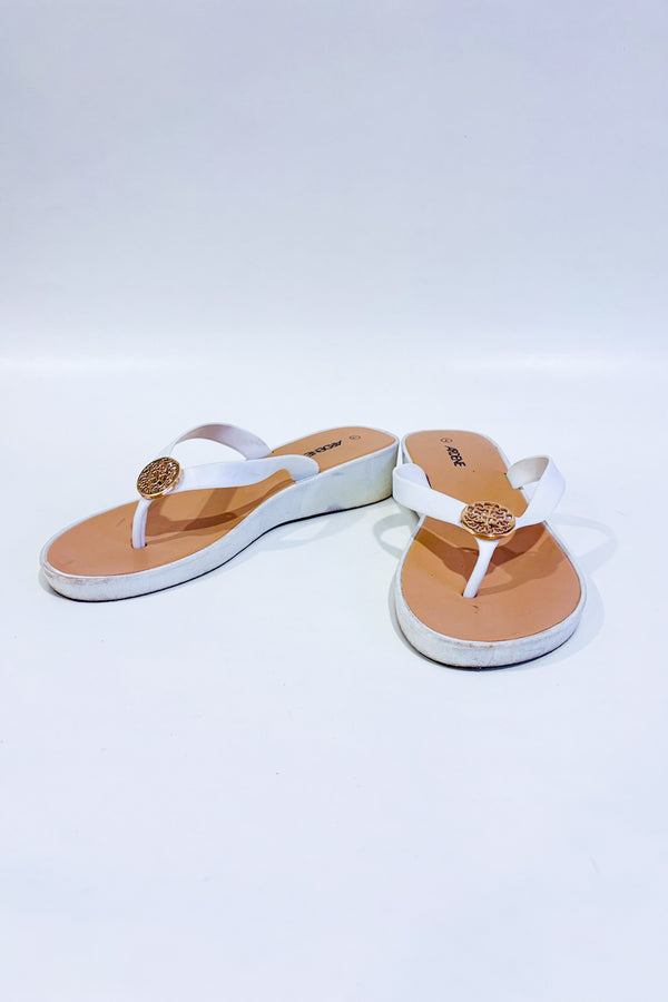 Gougounes blanches (7)-Ardene-La Penderie du Paradis 🕊