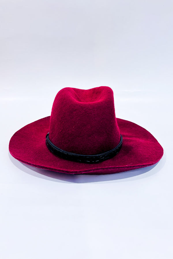 Chapeau bourgogne en laine (m)-Zara-La Penderie du Paradis 🕊