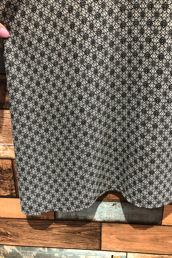 Haut ample gris et noir avec motifs (3X) seconde main Collection Michel Studio
