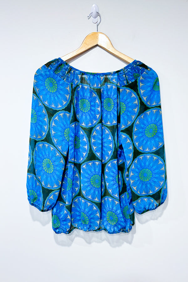 Haut transparent bleu et vert fleuri (m) -- La Penderie du Paradis ?