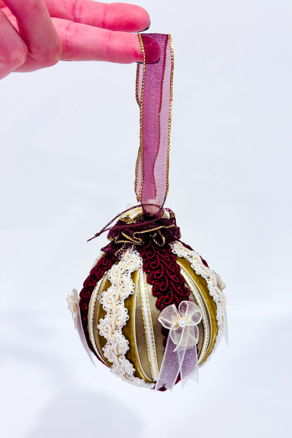 Décoration de Noël - Boule rouge et or-Autres-La Penderie du Paradis 🕊