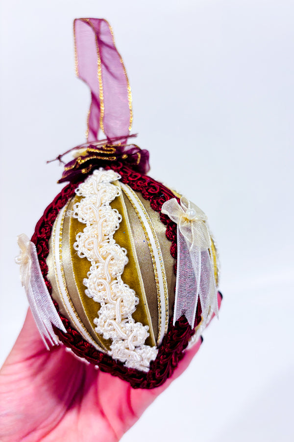 Décoration de Noël - Boule rouge et or-Autres-La Penderie du Paradis 🕊