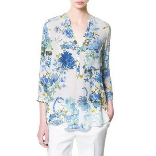 Blouse fluide fleurie blanche et bleue seconde main - Zara- La Penderie du Paradis