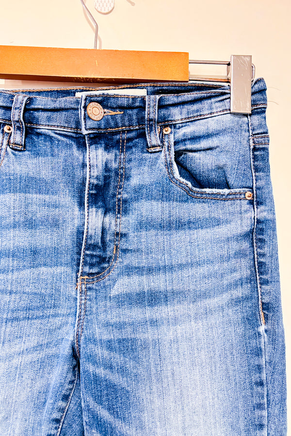 Jeans bleu pâle délavé jambe étroite (xs)-Garage-La Penderie du Paradis 🕊