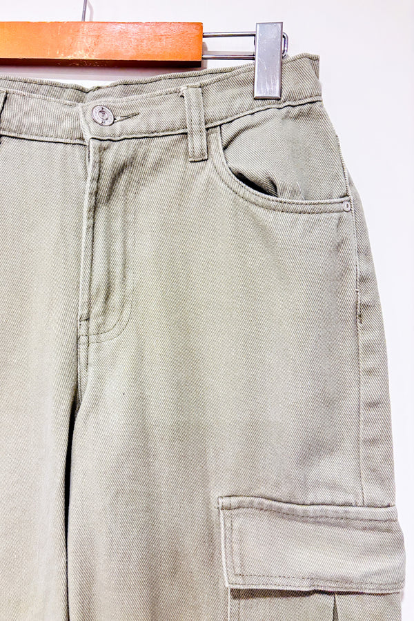 Jeans cargo kaki jambe ample à taille haute (xs)-Refuge-La Penderie du Paradis 🕊