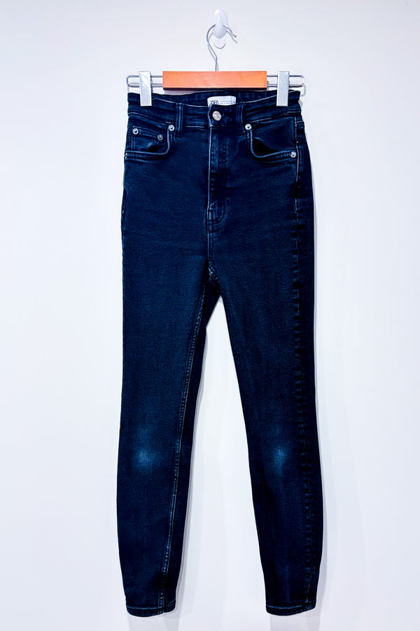 Jeans noir jambe étroite à taille haute (xs)-Zara-La Penderie du Paradis 🕊