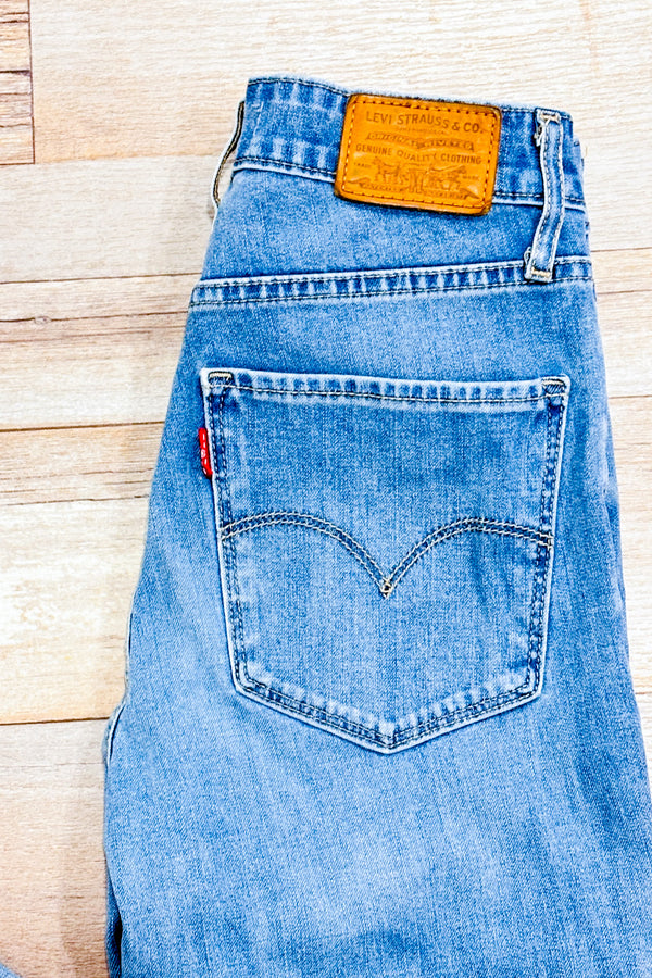 Jeans 711 bleu pâle jambe étroite (s)-Levi's-La Penderie du Paradis 🕊