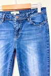 Jeans bleu foncé délavé jambe étroite seconde main - Be-you-ti-ful- La Penderie du Paradis