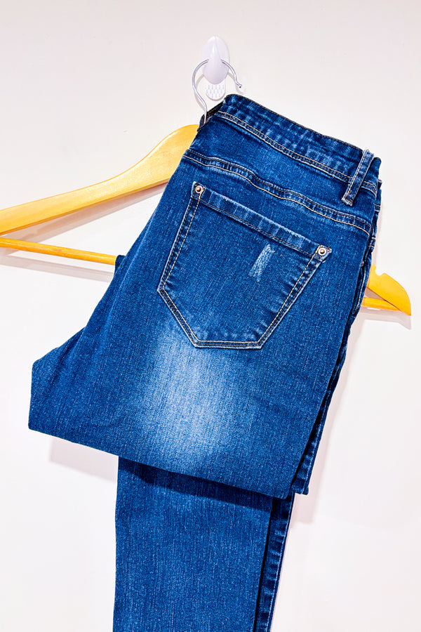 Jeans bleu foncé délavé jambe étroite seconde main - Be-you-ti-ful- La Penderie du Paradis