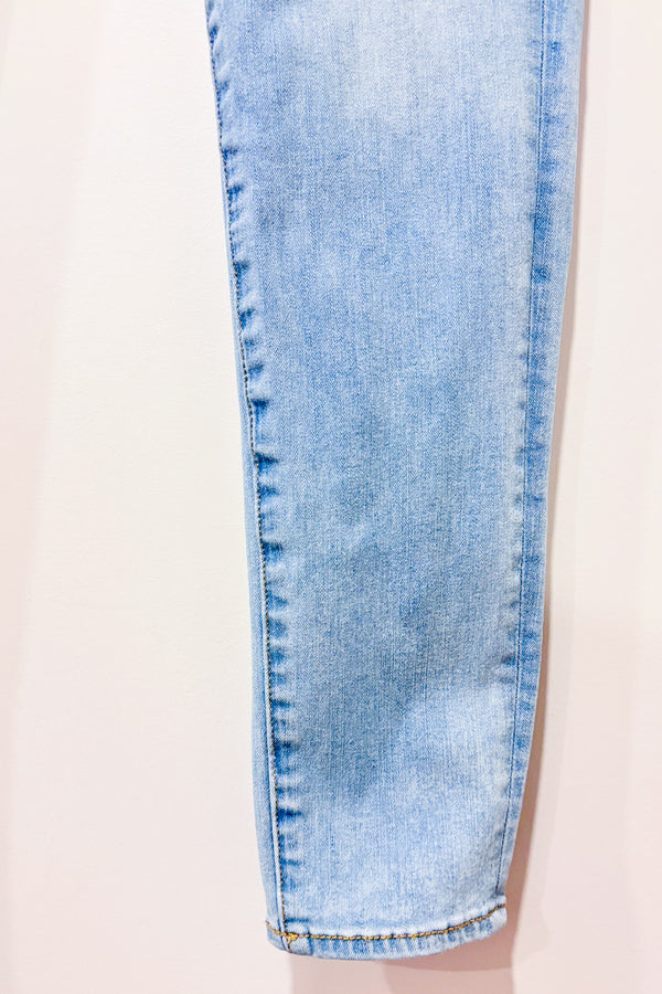 Jeans bleu pâle jambe étroite seconde main - American Eagle- La Penderie du Paradis