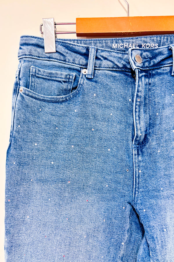 Jeans bleu pâle jambe droite avec petits diamants* seconde main - Michael Kors- La Penderie du Paradis