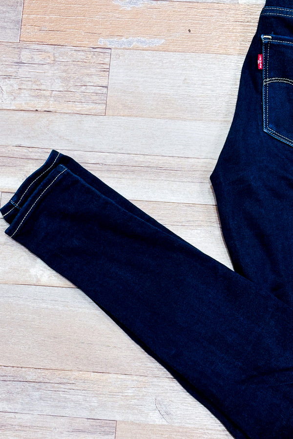 Jeans 720 bleu foncé jambe étroite à taille haute seconde main - Levi's- La Penderie du Paradis