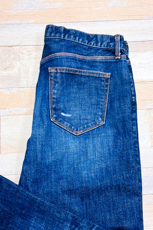 Jeans boyfriend bleu foncé effet usé * seconde main - GAP- La Penderie du Paradis