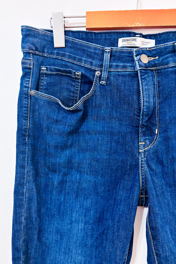 Jeans bleu Totally Shaping jambe droite* seconde main - Signature by Levi Strauss- La Penderie du Paradis